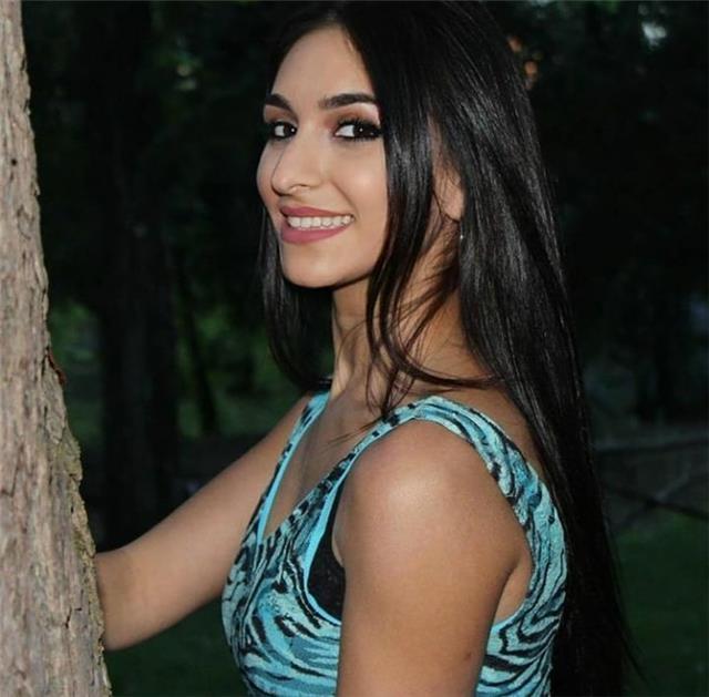 Laureanda in scienze dell'educazione e della formazione propone lezioni private in tutte le materie per studenti della scuola primaria