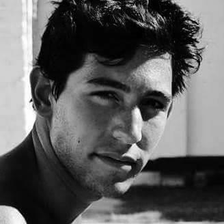 Soy ingeniero industrial graduado en la universidad tecnológica argentina. vivo en barcelona hace 2 años y he trabajado en industrias dentro del sector productivo, de servicios y logístico. pero inició mi carrera como independiente para atender a otros pr