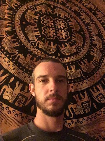 Clases de hatha yoga tradicional. niveles: todos/ clases de yoga iyengar niveles: intro 1 y 2