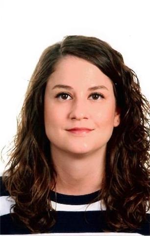 Profesora de apoyo para alumnos de educación primaria y eso