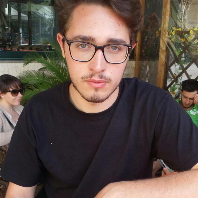 Laureato in ingegneria meccanica, ripetizioni per studenti di liceo/medie