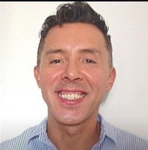 Profesor argentino de español comparte conversaciones con extranjeros deseosos de aprender el idioma