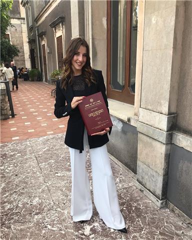 Docente di DIRITTO ED ECONOMIA POLITICA. Destinatari: alunni di scuola secondaria, alunni universitari e preparazione a concorsi