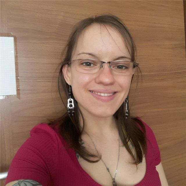 Insegnante/maestra d'inglese, traduttrice, babysitter ed attività di doposcuola