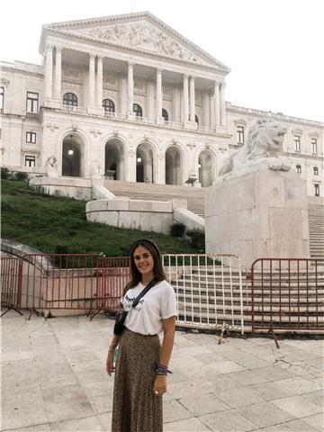 Estudiante de Derecho y Ciencias Políticas apasionada por la historia