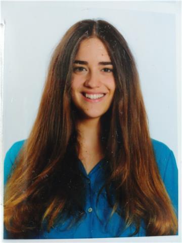 Doy clases de matemáticas a niños de primaria y secundaria. Experiencia de dos años. Soy puntual y responsable. Procuro amenizar las clases