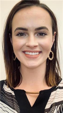 Native English speaker offering specialized lessons and conversation practice