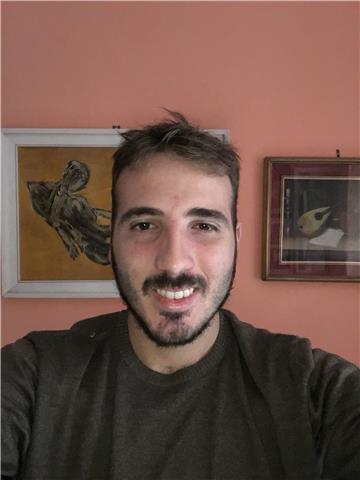 Docente di Storia dell'arte impartisce studenti teorici e pratici per studenti delle Medie e Liceo