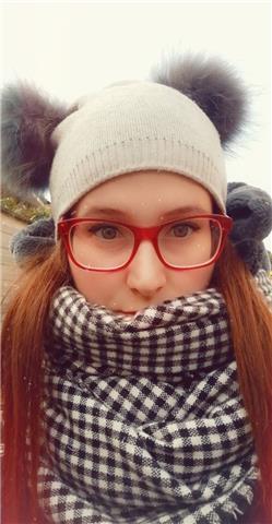Salve mi chiamo Alessandra ho 32 anni e sono di Torino.
Ho fatto da 15 anni l insegnate di ripetizioni dalle elementari all universita tutte le materie e ho anche attestati per lingue inglese e francese
