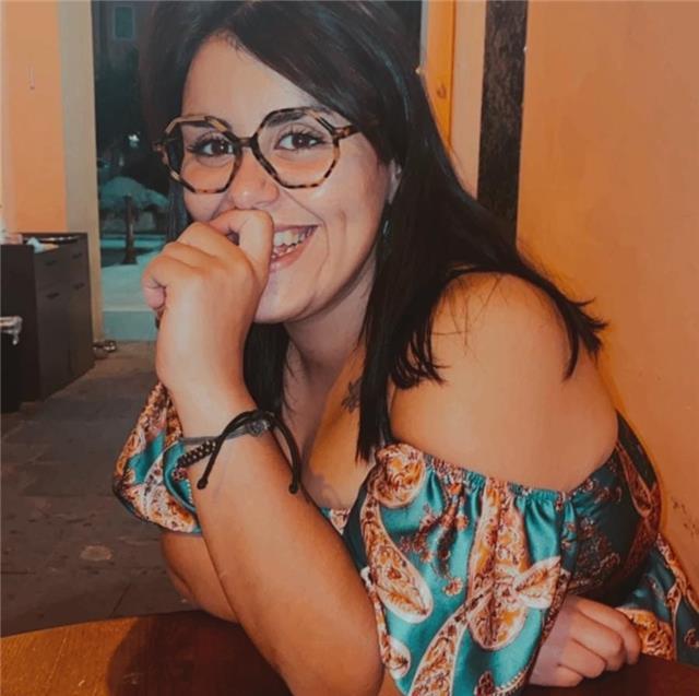 Buongiorno, mi chiamo Bedir Soraya e ho 23 anni. Faccio ripetizioni a bambini/ragazzi delle superiori o delle medie per diverse materie scolastica. Sono disponibile anche per faccende di casa o per aiutare i genitori nel caso lavorassero molto