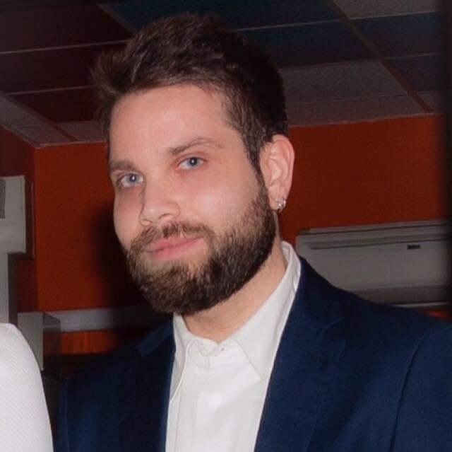 Musicologo offre lezioni di musica teorica e pratica