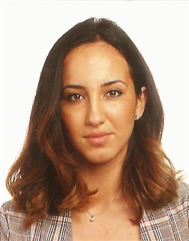 Doy clases particulares y en centros educativos en niveles de eso, bachillerato y fp