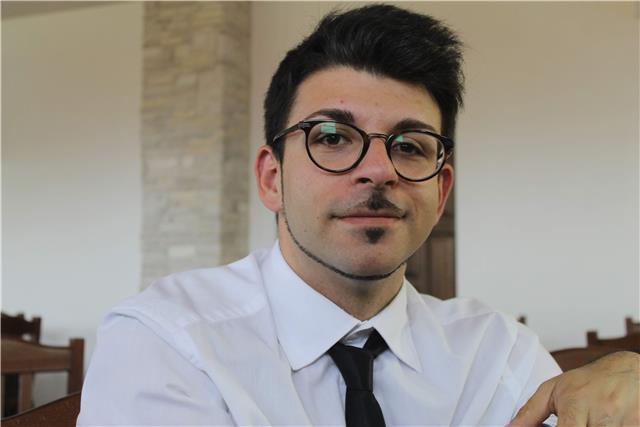 Insegnante Sassofono diplomato e laureato in Conservatorio