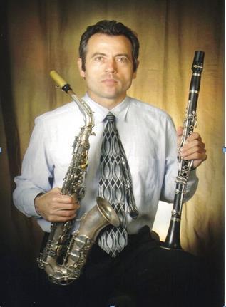 Imparto clases de clarinete y saxofón online y presencial. más de 40 años de experiencia