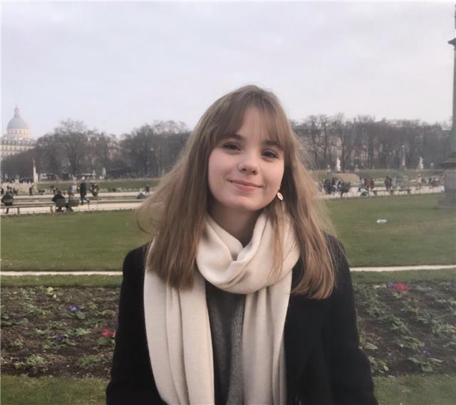 Étudiante à Sciences Po propose cours particuliers de français