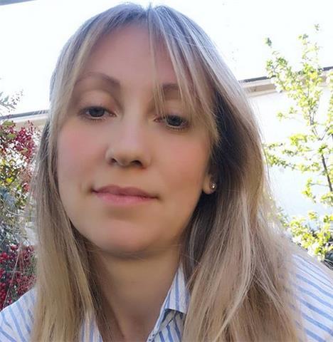 Laureta in mediazione linguistica /traduzione ed interpretariato) offro lezioni di inglese e francese