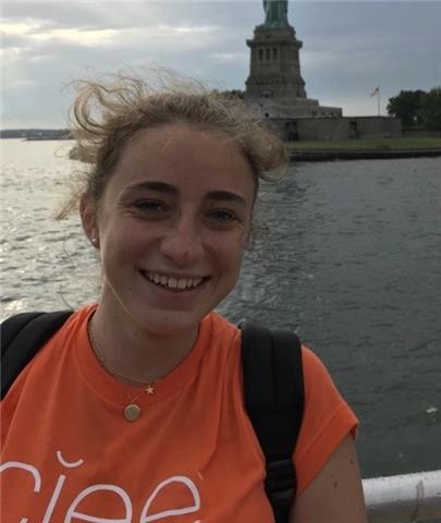 Studentessa di quinta liceo scientifico offre ripetizioni di matematica e fisica