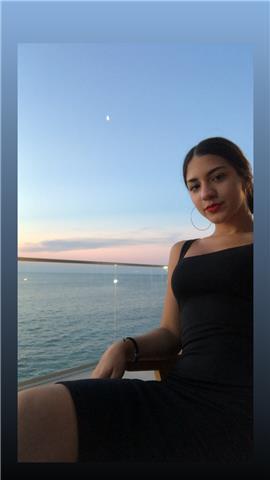 Studentessa universitaria offre ripetizioni per i ragagazzi delle elementari e medie