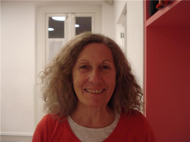 Insegnante certificata di Hatha Yoga offre lezioni a domicilio o in sala a Torino e on line