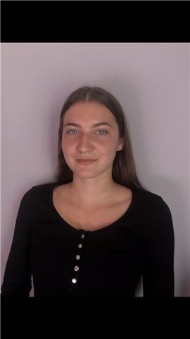 Bonjour ! Je suis bachelière d’un bac scientifique, je suis prête à vous aider dans différentes matières comme le français, les sciences de la vie et de la terre etc