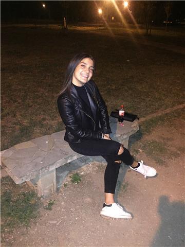 Offro lezioni private di matematica. ho gia esperienza nell’aiuto con la matematica di bambini delle elementari fino a ragazzi delle superiori