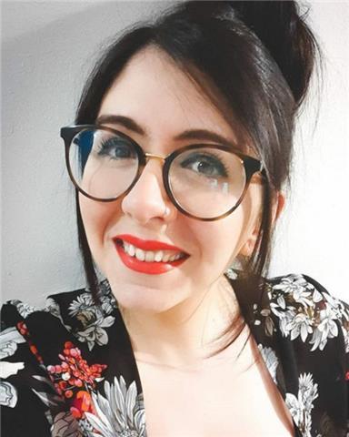 Laureata in lettere impartisce lezioni private. si assicura professionalità e ottimo raggiungimento degli obiettivi prefissati