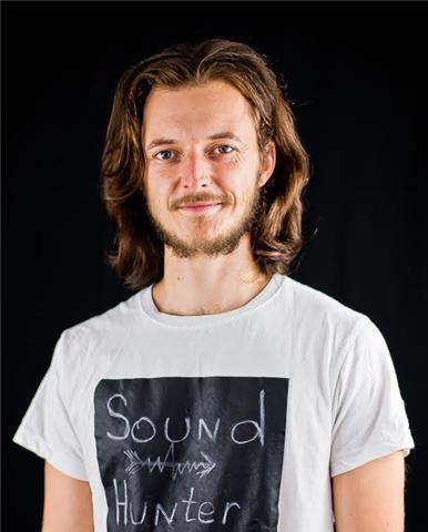 Clases de ingles online Primera clase . Horarios flexibles. Compromiso a largo plazo.
¡Hola! Soy Nick, profesor de Inglés con 7 años de experiencia. 
Graduado de la universidad de Essex en Reino Unido.
Estoy certificado con el Método de Helen Dor