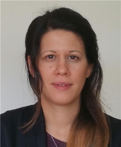 Profesora con diez años de experiencia da clases a domicilio en málaga para todos los niveles