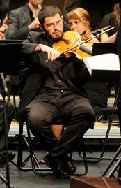 Se imparten clases de viola y lenguaje musical