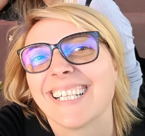 Maestra d'arte,esperta in laboratori esperienziali d'arte, impartisco lezioni divertenti e alternative di storia dell'arte.
Ciao