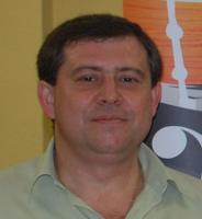 Profesor de informática en secundaria, experto en programación en diferentes lenguajes, y metido de lleno ahora en inteligencia artificial