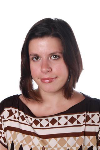 Se ofrece profesora particular con años de experiencia