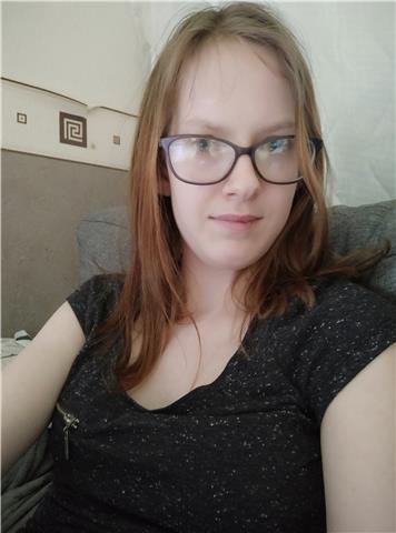 Étudiante en BTS ayant obtenu son bac économique et social propose des cours à distance en français