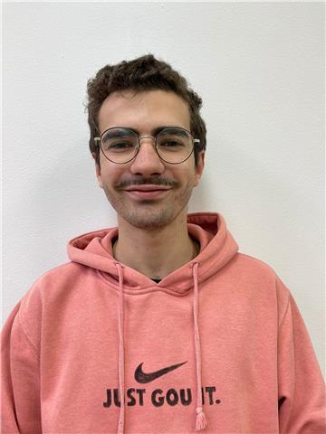 Soy un estudiante universitario al cual le encantaría ayudar a los niños a seguir adelante con sus estudios y que no pierdan el gusto por el colegio