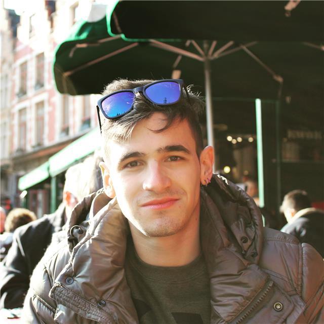 Doy clases particulares de marketing digial, community manager y e-commerce