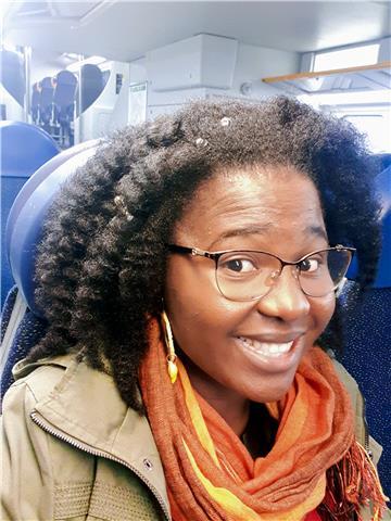 sono samira langoul 24 anni madrelingua francese inglese. Aiuto adulti e bambini con lezioni private di francese inglese ma anche le materie scientifiche come matematica scienze etc.
Lavoro solo a milano. Per chi è fuori milano possiamo farlo via internet