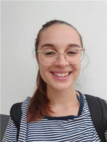 Graduada en química por la universidad se cádiz y con máster en ciencias y tecnologías químicas, khemia por la universidad de granada ofrece clases particulares de física y química a nivel de primaria, secundaria y bachillerato