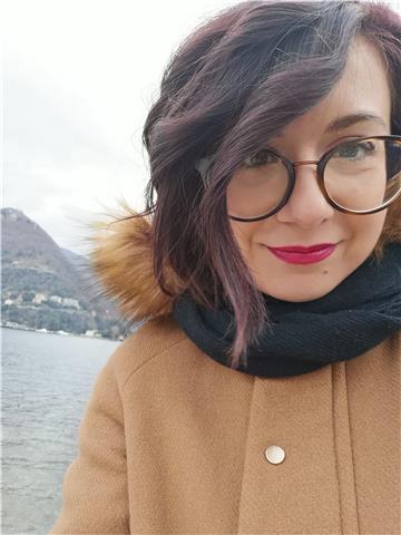 Insegnante di spagnolo offre lezioni private per alunni di scuola media e superiore