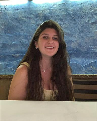 Soy sara, una chica de 22 años, que acaba de terminar de estudiar un grado superior de química.
me gustaría impartir clases o de química o matemáticas a un nivel básico para chicos y chicas que se les atasque en primaria, o bien les sirva de repaso, duran