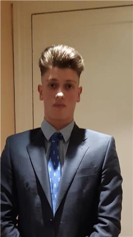 Profesor de matemáticas con nota 10 en la evau se ofrece a dar clases a alumnos de la eso y bachillerato