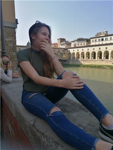 Ex studentessa per ripetizioni