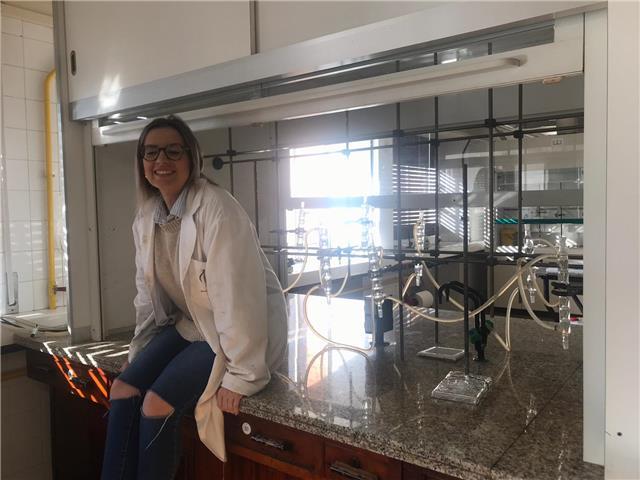 Profesora con más de 6 años de experiencia en clases particulares, me adapto a cada alumno y lo que parece difícil lo hago fácil