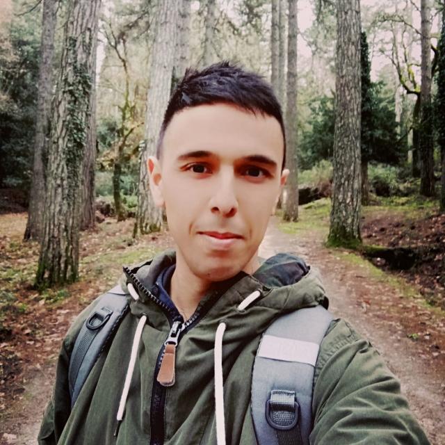 Laureato in Scienze Forestali ed Ambientali, offre ripetizioni di materie scientifiche, come: Scienze, Biologia, Entomologia, Patologia Vegetale, Microeconomia, ecc