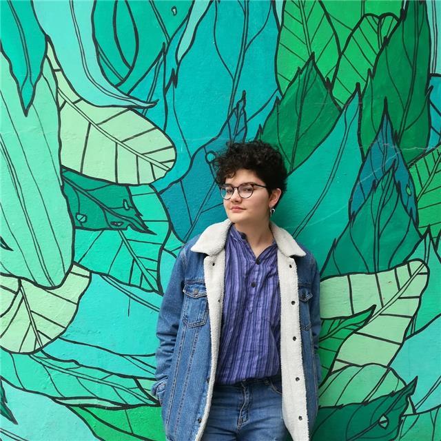 Doy clases particulares de biología,historia, euskera e inglés