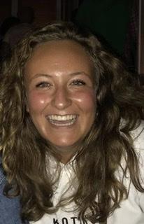 Estudiante de economía buena en la enseñanza de matemáticas e inglés de la Educación Segundaria