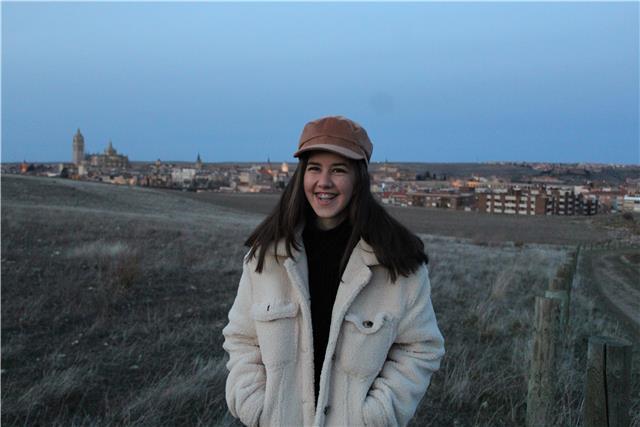Profesora de inglés y español. presencial en coruña u online