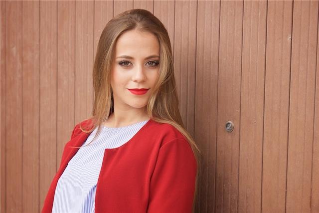 Doy clases de inglés, catalán y francés para todas las edades. también introducción al ruso