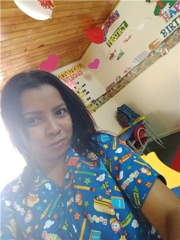 Licenciada en pedagogia con habilidades para español, acitividades manuales,,y que requieran creatividad
