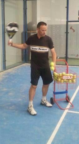 Clases de padel particulares y en grupo