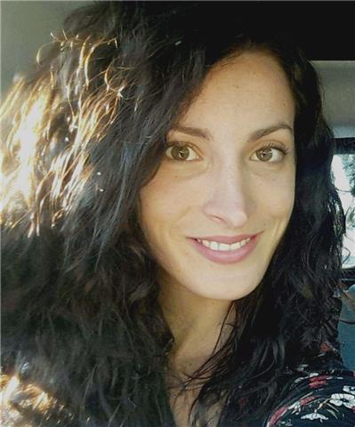 Laurata in giurisprudenza e specializzata in professioni legali impartisce ripetizioni di ogni materia